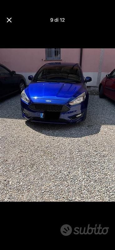 Usata Ford Focus ST-Line 120 CV (88 kW) 2017 Blu Berlina