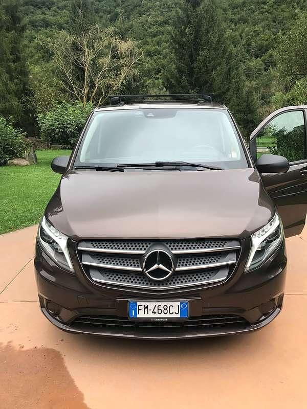Usata Mercedes Vito 190 CV (139 kW) 2017 Marrone Furgone