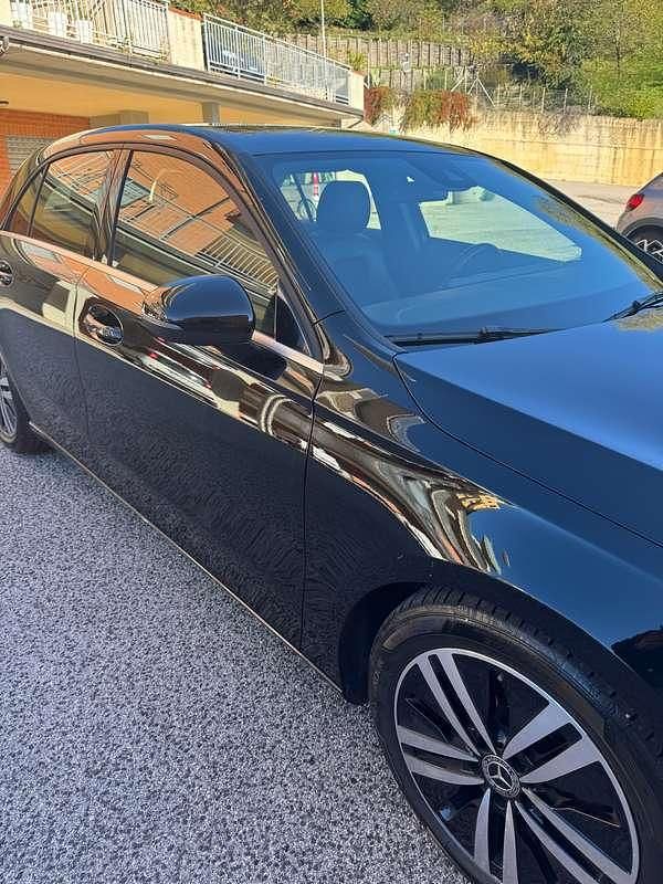 Usata Mercedes A180 Executive 116 CV (85 kW) 2020 Nero Berlina