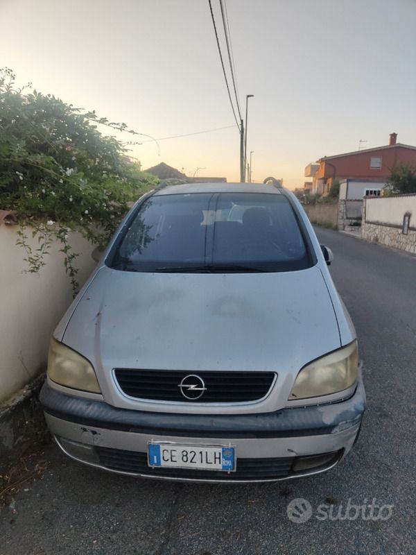 Usata Opel Zafira 2002 Monovolume