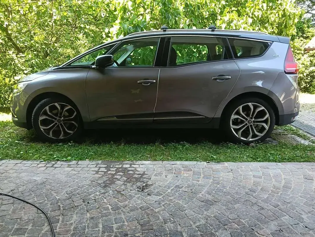 Usata Renault Grand Scénic IV 140 CV (102 kW) 2018 Grigio Monovolume