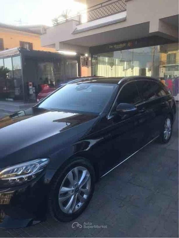 Nero Usata 2020 Mercedes C180 Berlina | 19.500 € (Buon prezzo) - Immagine 1/4