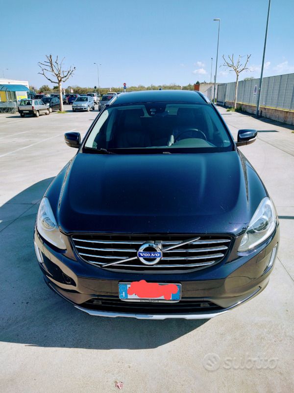 Usata Volvo XC60 Summum 190 CV (139 kW) 2016 Blu SUV
