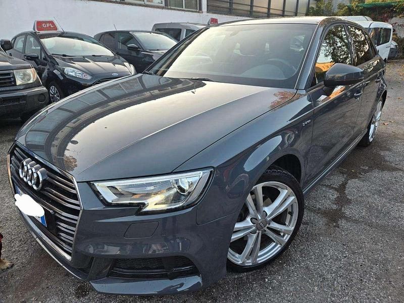 Grigio scuro Usata 2018 Audi A3 S-Line Tre volumi | 16.500 € (Buon prezzo) - Immagine 1/4