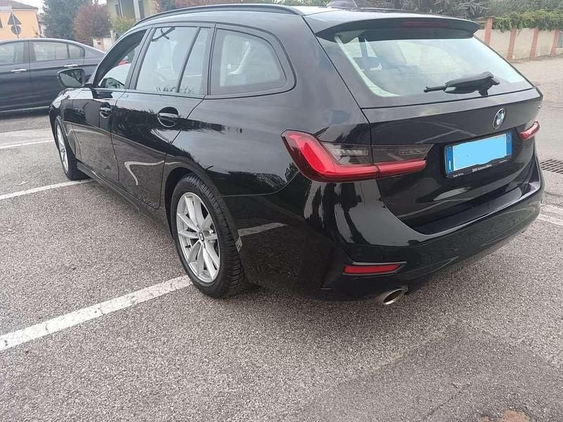 Usata BMW 318 156 CV (114 kW) 2021 Nero Station wagon