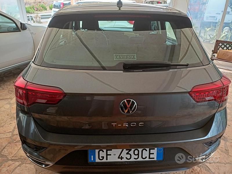 Usata VW T-Roc Business 150 CV (110 kW) 2021 Grigio SUV