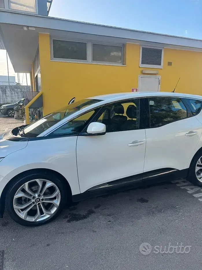 Usata Renault Scénic III 131 CV (96 kW) 2017 Bianco Monovolume