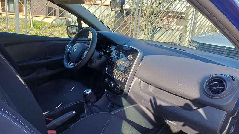 Second-hand Renault Clio IV Life 75 CP (55 kW) 2018 Albastru Berlinǎ