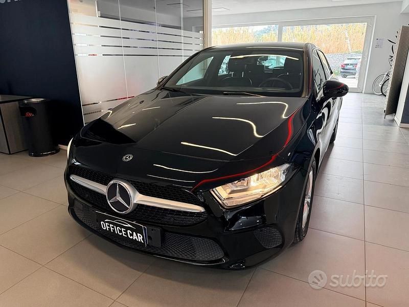 Usata Mercedes A180 Business 116 CV (85 kW) 2020 Nero Berlina
