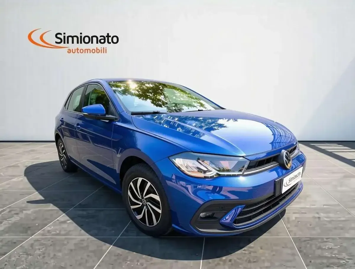 Usata VW Polo Life 95 CV (69 kW) 2025 Blu Utilitaria