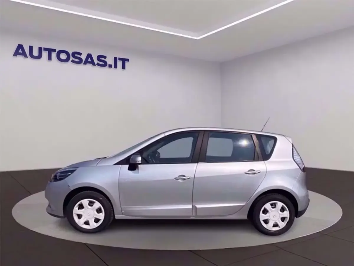 Usata Renault Scenic E-Tech XMOD 110 CV (80 kW) 2014 Grigio Utilitaria