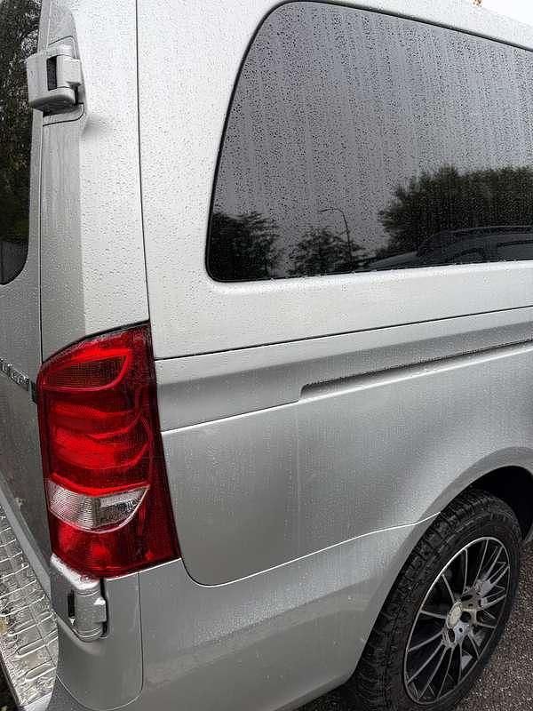 Usata Mercedes Vito 102 CV (75 kW) 2023 Argento Furgone