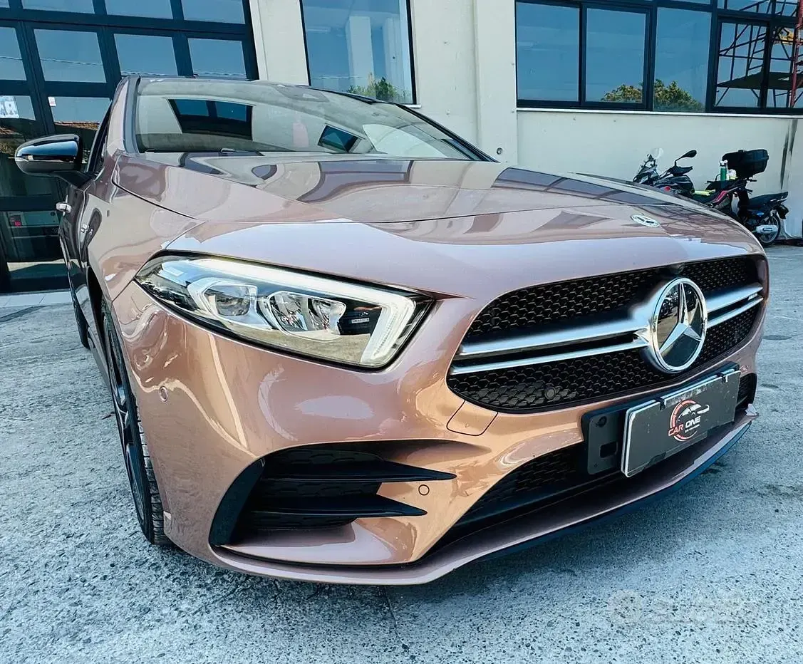Usata Mercedes A45 AMG AMG 306 CV (225 kW) 2022 Viola Utilitaria