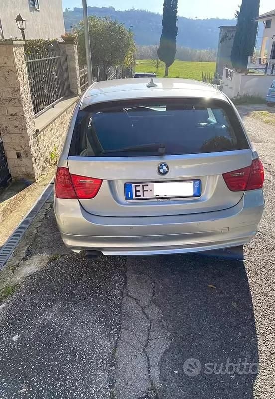 Usata BMW 318 2010 Grigio Station wagon