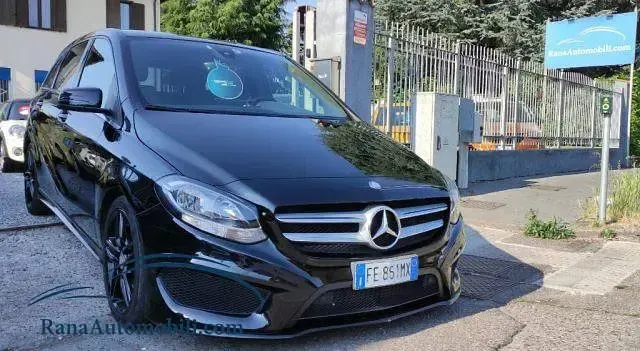 Käytetty Mercedes B200 AMG 156 HP (114 kW) 2016 Musta Tila-auto