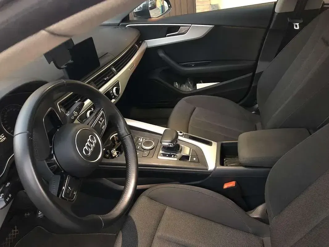 Usado Audi A5 Sportback Ambiente 190 HP (139 kW) 2018 Citadino