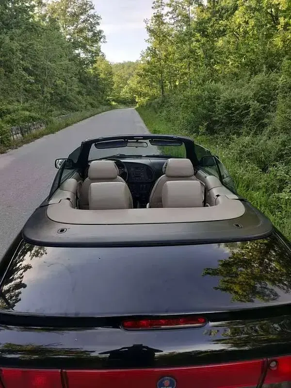 Usata Saab 900 Cabriolet 131 CV (96 kW) 1995 Nero Cabrio