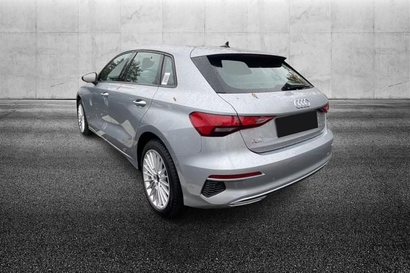 Usata Audi A3 e-tron Business 110 CV (80 kW) 2023 Argento metallizzato Utilitaria