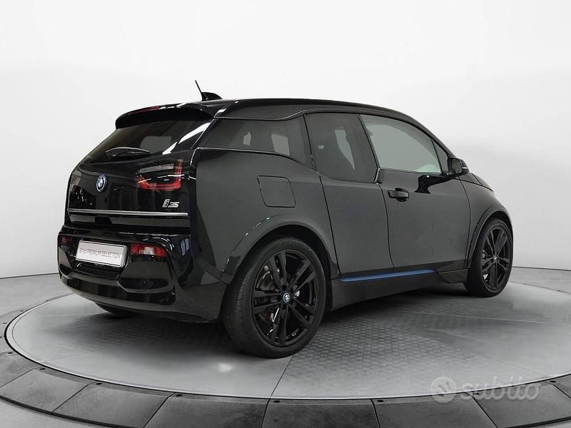 Usata BMW i3 Advantage 135 kW (184 CV) 2021 Fluid black con accenti bmwi b Utilitaria