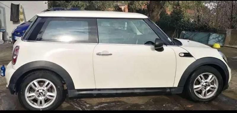 Begagnad Mini ONE 98 HK (72 kW) 2011 Beige Halvkombi