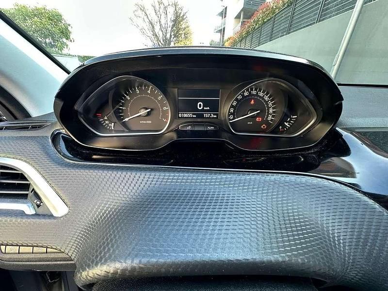 Usata Peugeot 208 Allure 83 CV (61 kW) 2019 Grigio Utilitaria