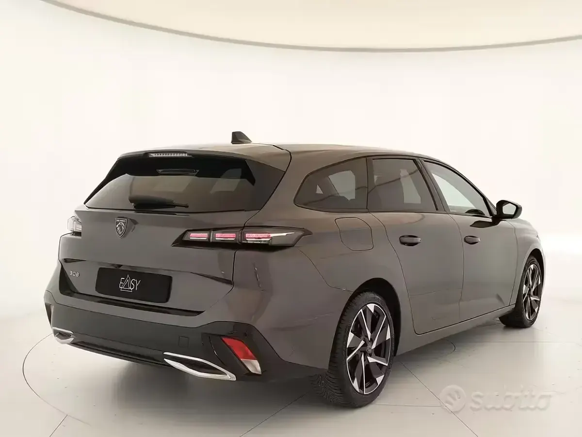 Usata Peugeot 308 SW Allure 131 CV (96 kW) 2023 Grigio Station wagon