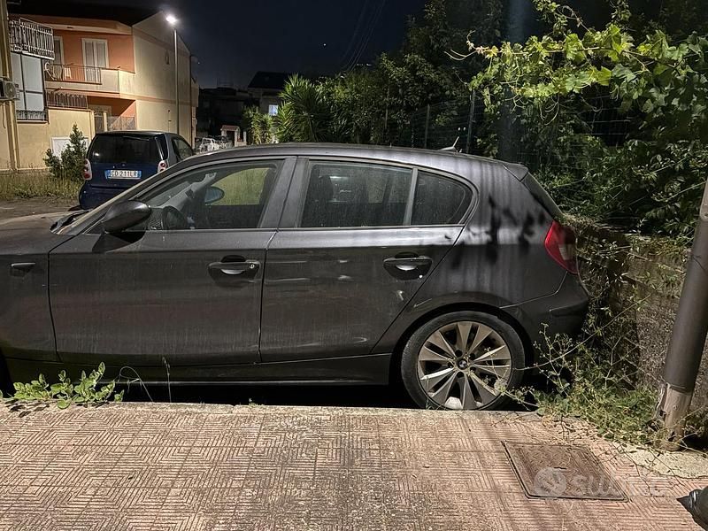 Usata BMW 120 163 CV (119 kW) 2006 Grigio Utilitaria