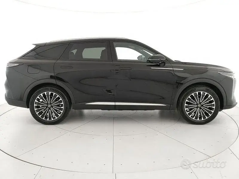Nuova Omoda 9 537 CV (394 kW) 2026 Nero SUV