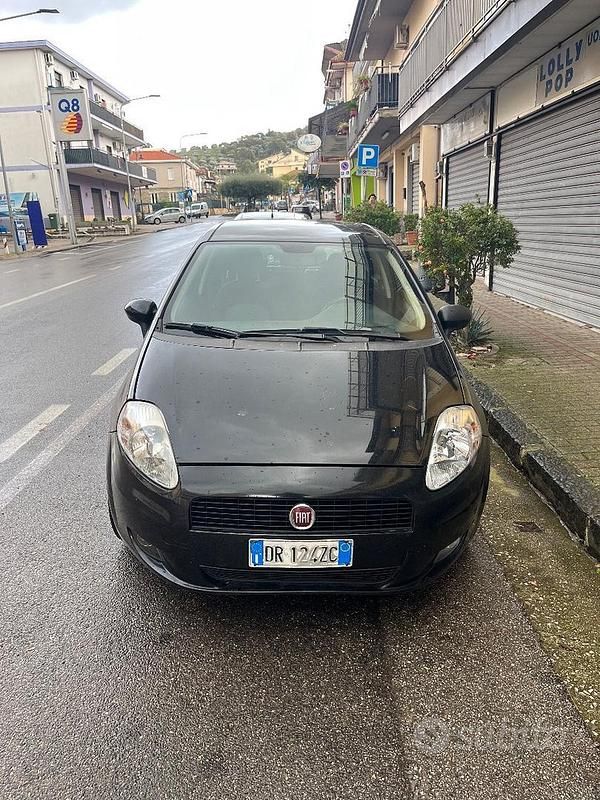 Usata 2004 Fiat Punto | 1200 € - Immagine 1/4