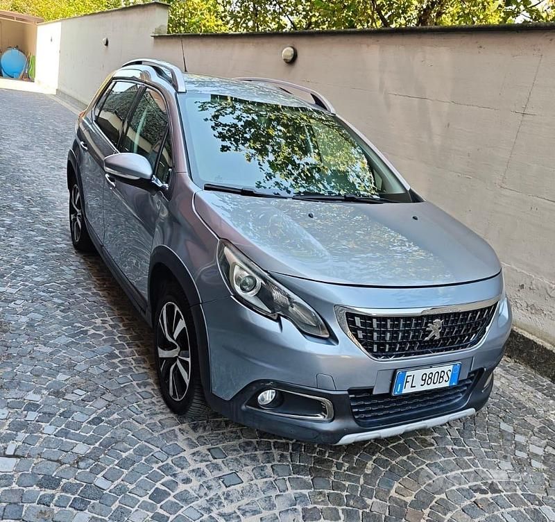 Usata Peugeot 2008 115 CV (84 kW) 2017 Grigio SUV