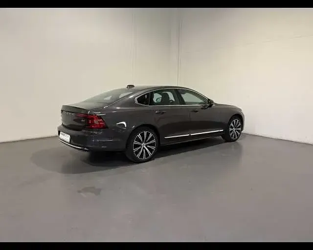 Usata Volvo S90 Plus 197 CV (144 kW) 2024 Grigio Berlina