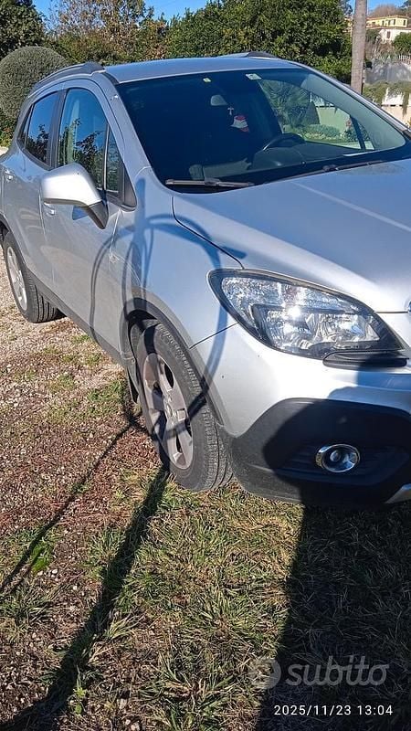 Grigio Usata 2015 Opel Mokka SUV | 8500 € (Buon prezzo) - Immagine 1/4