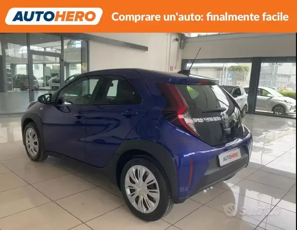 Nuova Toyota Aygo X 72 CV (52 kW) 2025 Bluazzurro SUV
