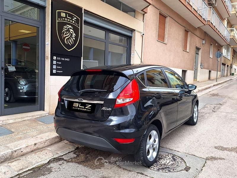 Usata Ford Fiesta Titanium 68 CV (50 kW) 2009 Nero Utilitaria