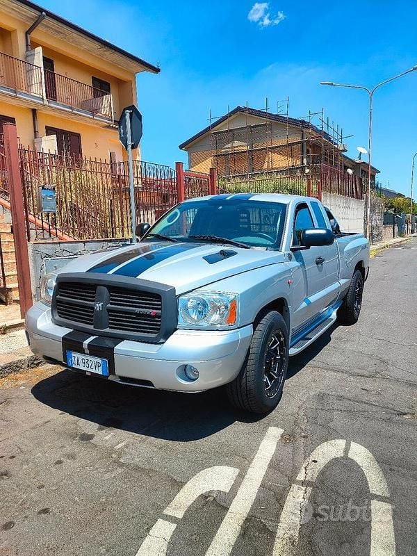Usata Dodge Dakota 2005 Grigio Pick-up