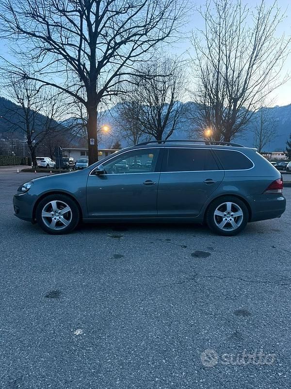 Usata VW Golf VI Highline 105 CV (77 kW) 2010 Grigio Utilitaria