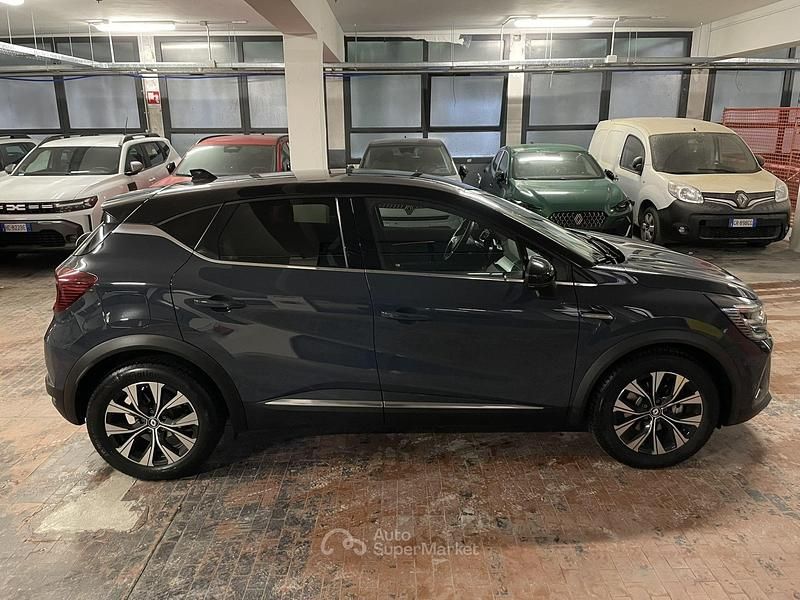 Usata Renault Captur Techno 143 CV (105 kW) 2023 Blu/azzurro SUV