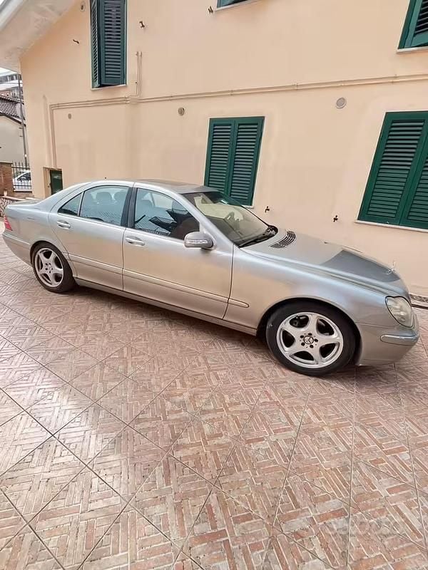 Usata Mercedes S320 204 CV (150 kW) 2003 Grigio Berlina