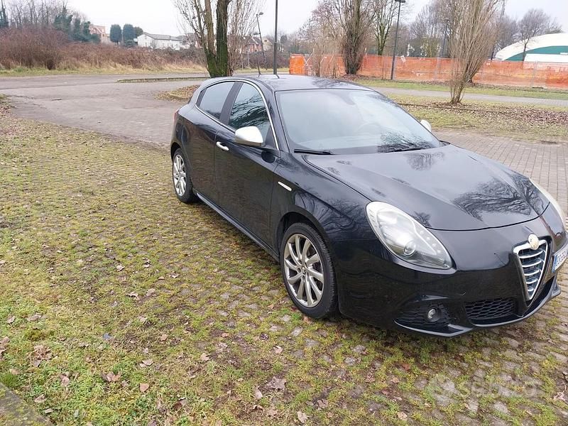 Usata Alfa Romeo Giulietta 120 CV (88 kW) 2013 Nero Utilitaria