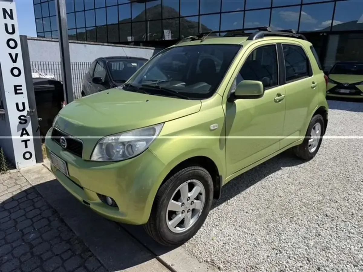 Usata Daihatsu Terios 105 CV (77 kW) 2007 Verde SUV