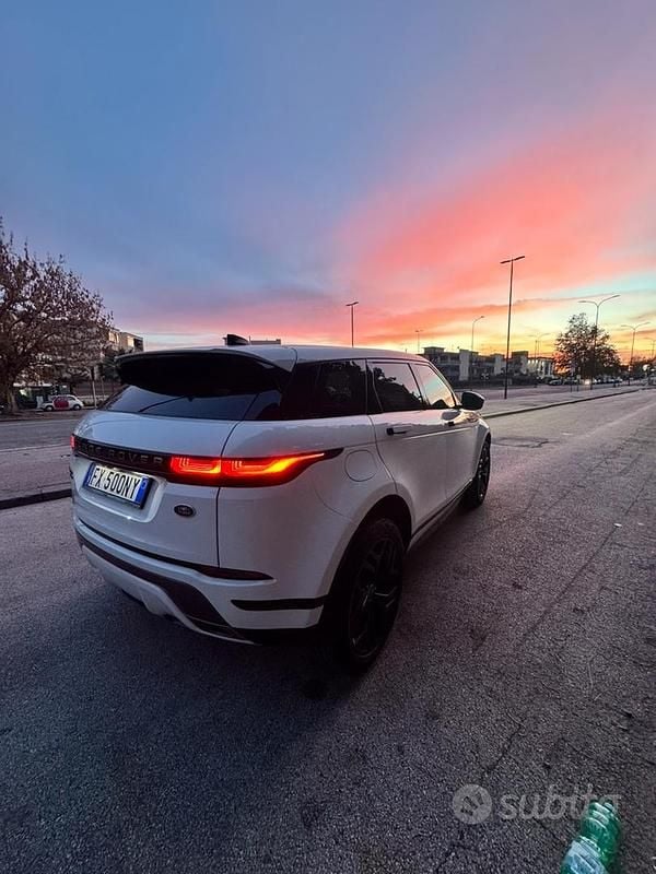 Usata 2019 Land Rover Range Rover evoque R-Dynamic Station wagon | 23.000 € (Ottimo prezzo) - Immagine 1/4