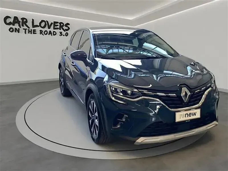 Usata Renault Captur Techno 145 CV (106 kW) 2023 Blu scuro SUV