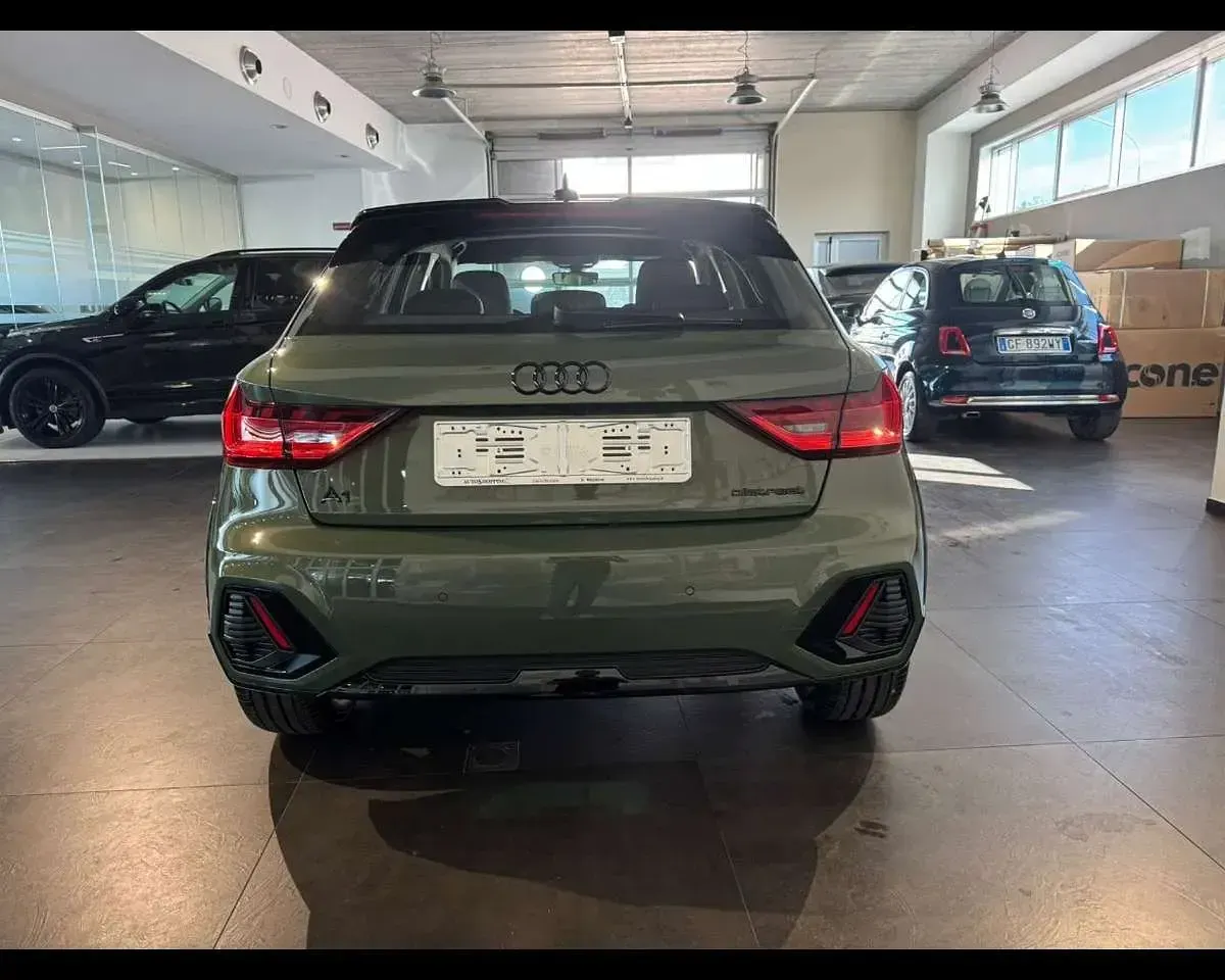 Nuova Audi A1 116 CV (85 kW) 2026 Verde SUV