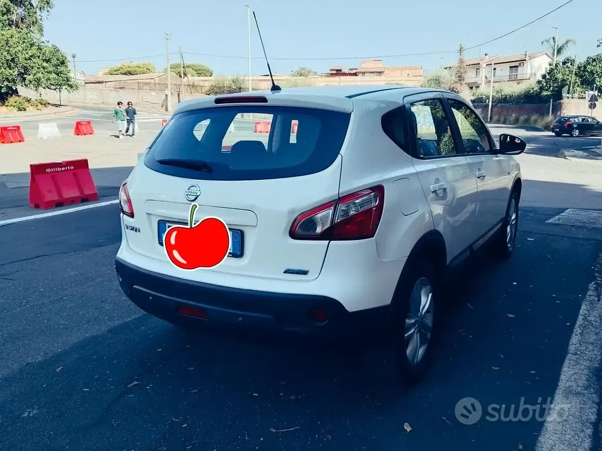 Usata Nissan Qashqai Tekna 110 CV (80 kW) 2012 Bianco SUV
