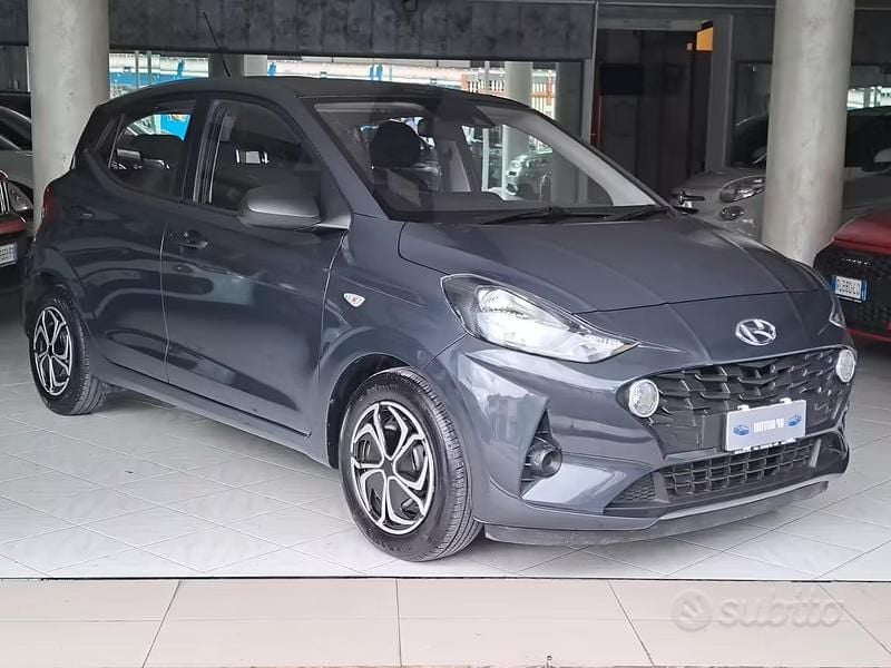 Usata Hyundai i10 Prime 67 CV (49 kW) 2022 Grigio Utilitaria