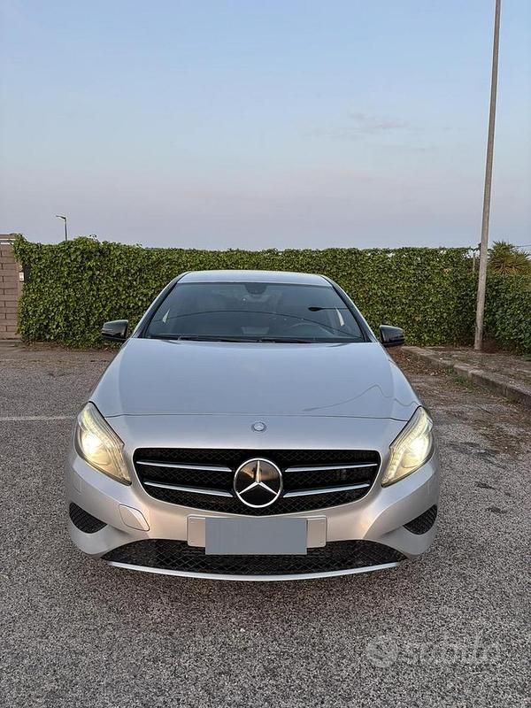 Usata Mercedes A200 156 CV (114 kW) 2012 Grigio Berlina