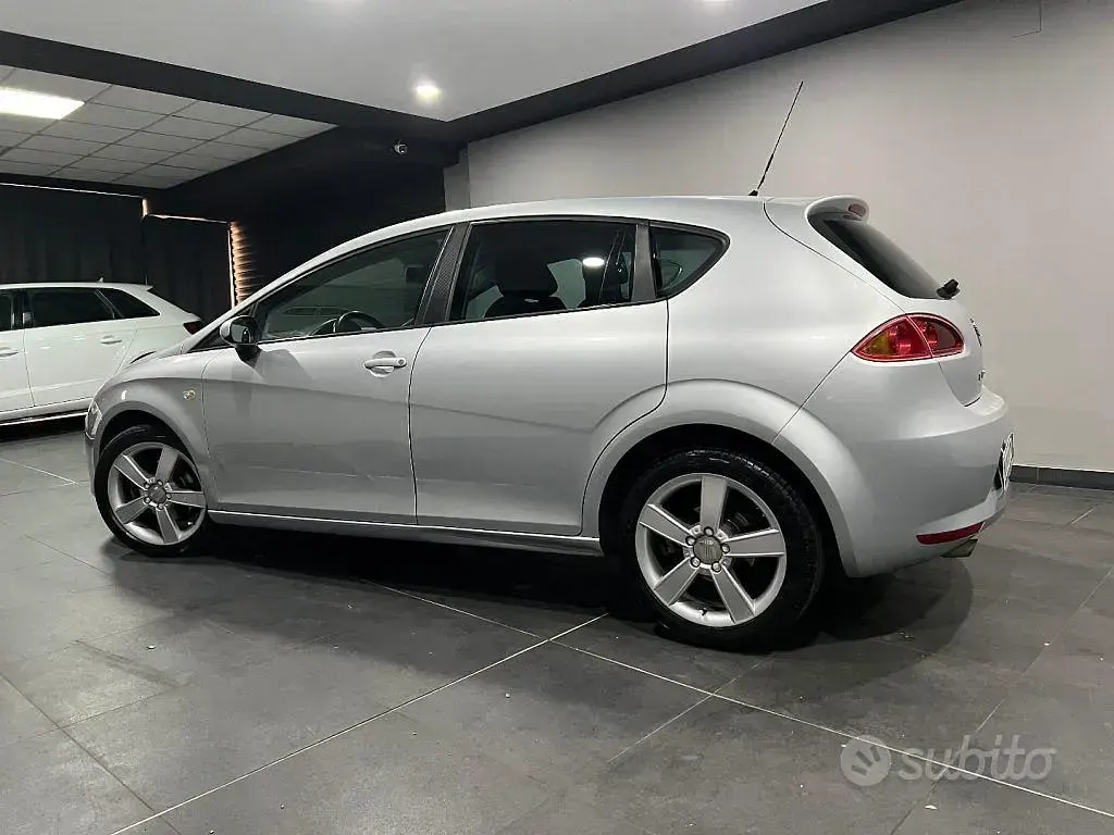 Usata Seat Altea Sport 105 CV (77 kW) 2007 Grigio Monovolume
