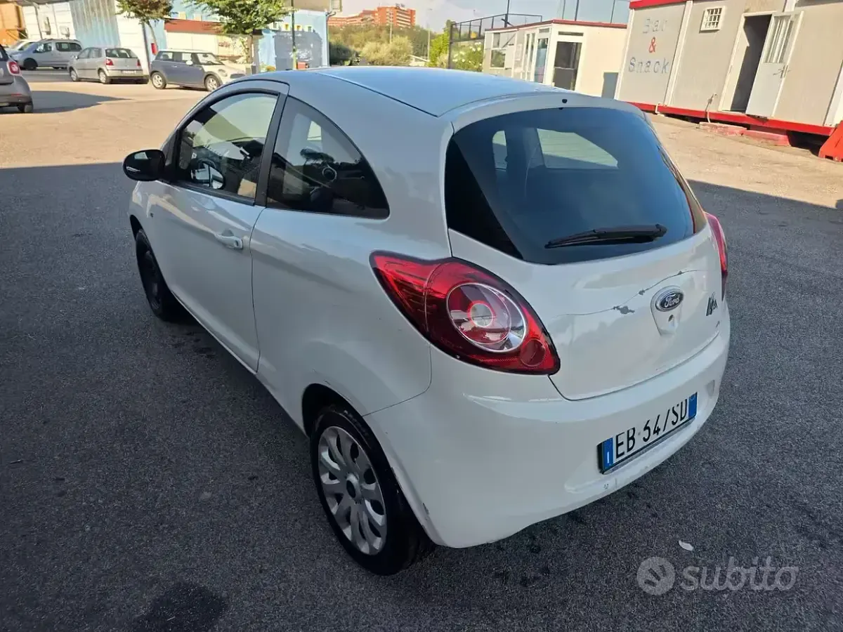 Usata Ford Ka 69 CV (50 kW) 2011 Bianco Utilitaria