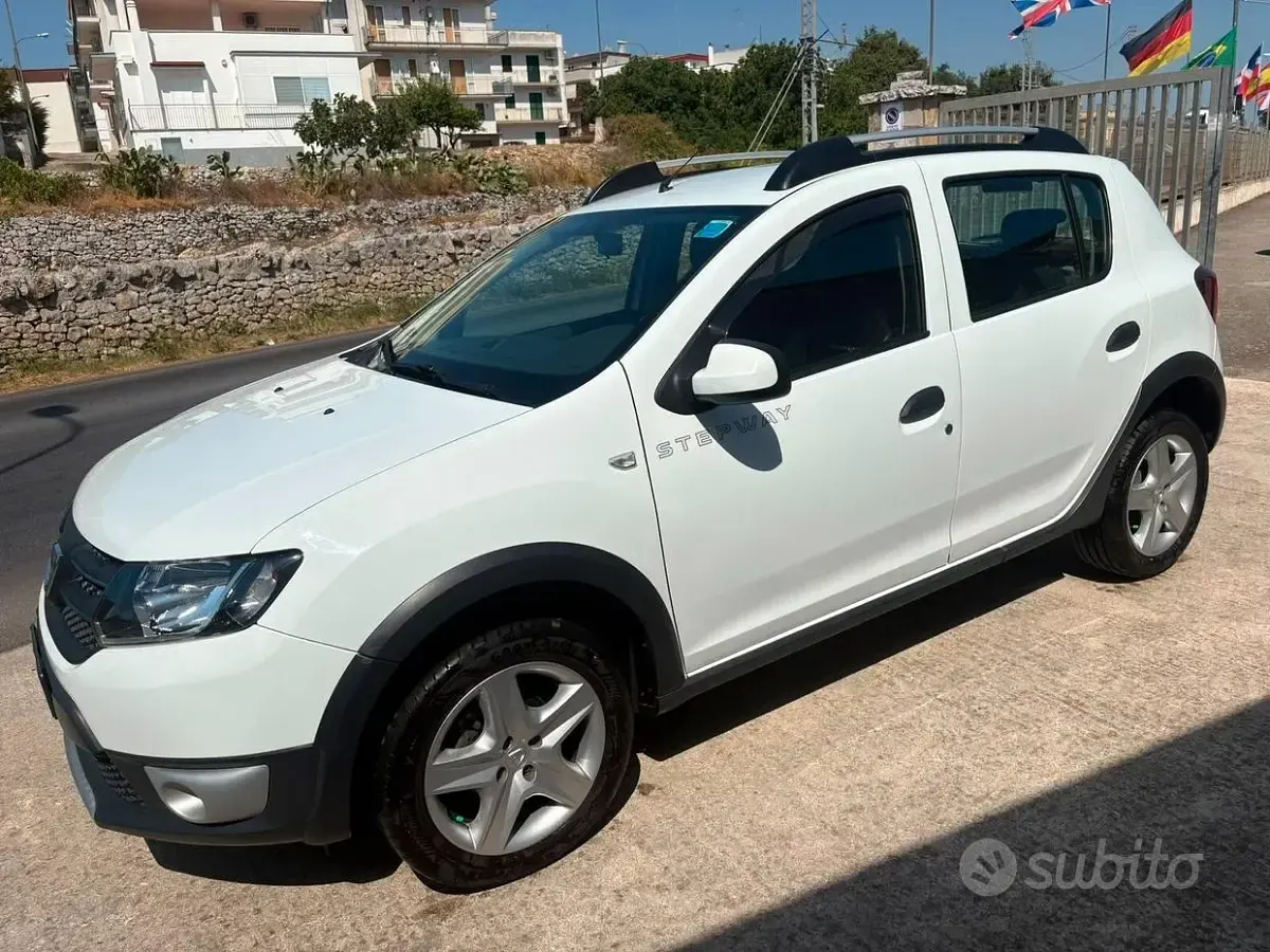 Usata Dacia Sandero Stepway 90 CV (66 kW) 2016 Bianco Berlina