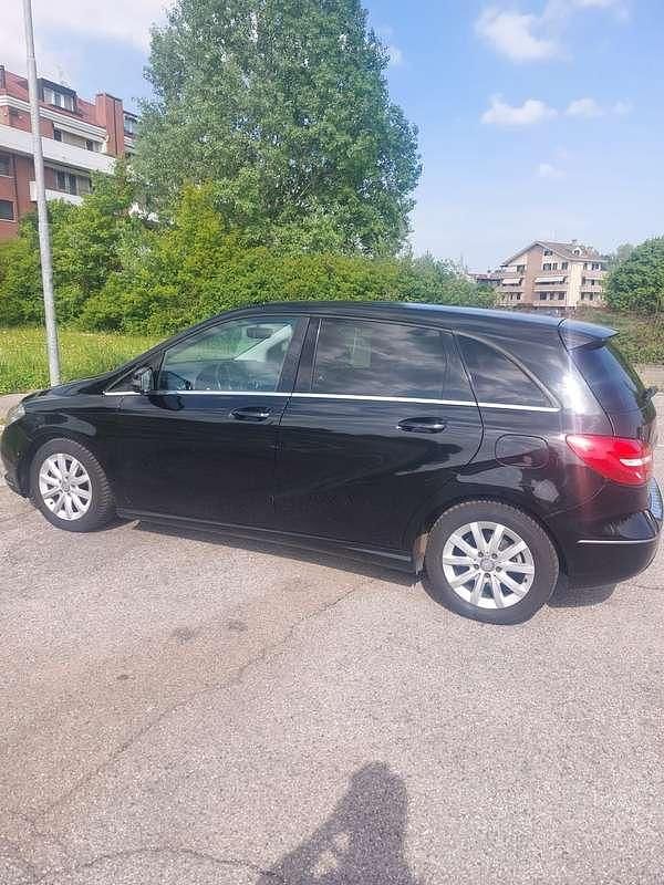 Usata Mercedes B180 Executive 109 CV (80 kW) 2013 Utilitaria